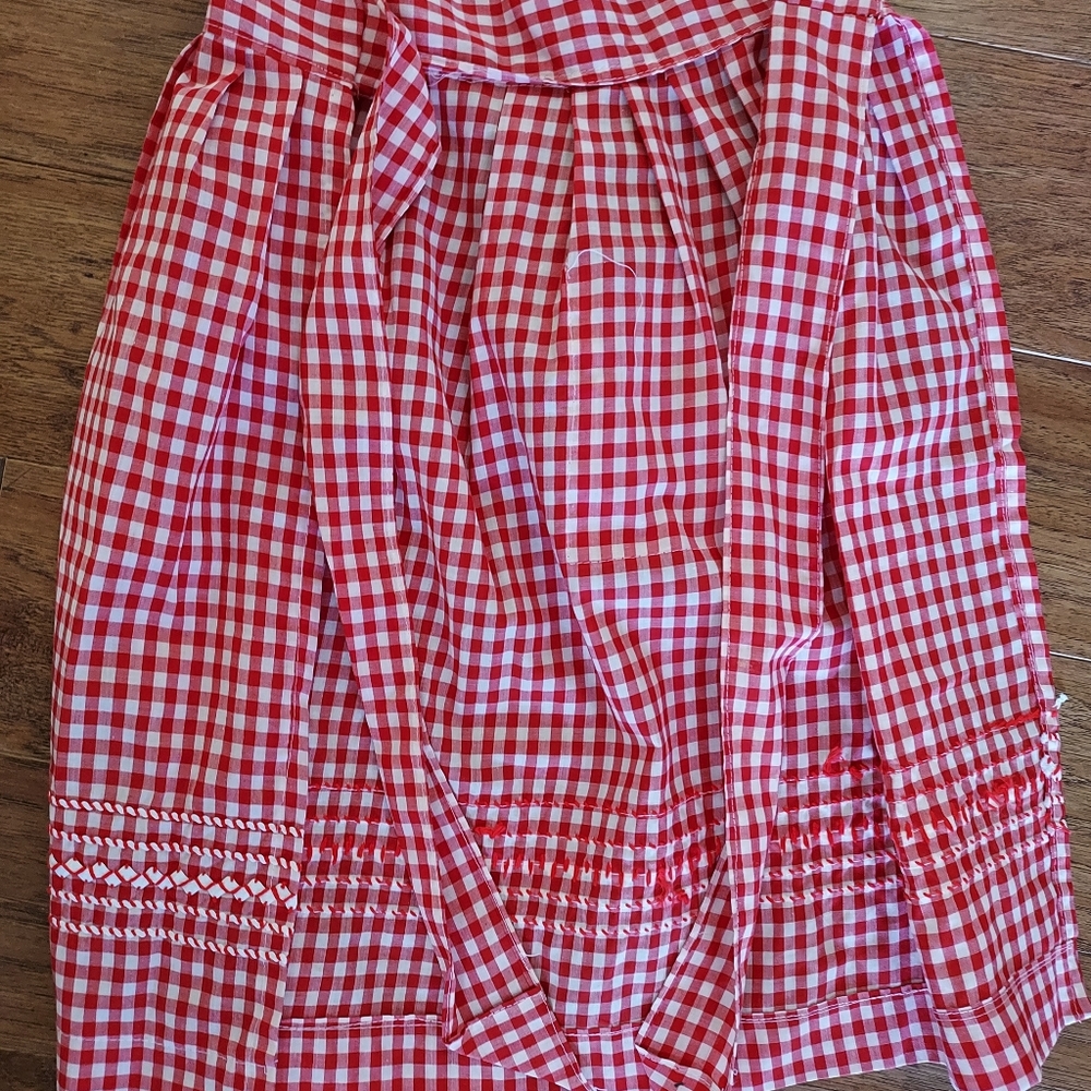 Vintage Red Gingham Apron- Crosstitch - Picture 2 of 4
